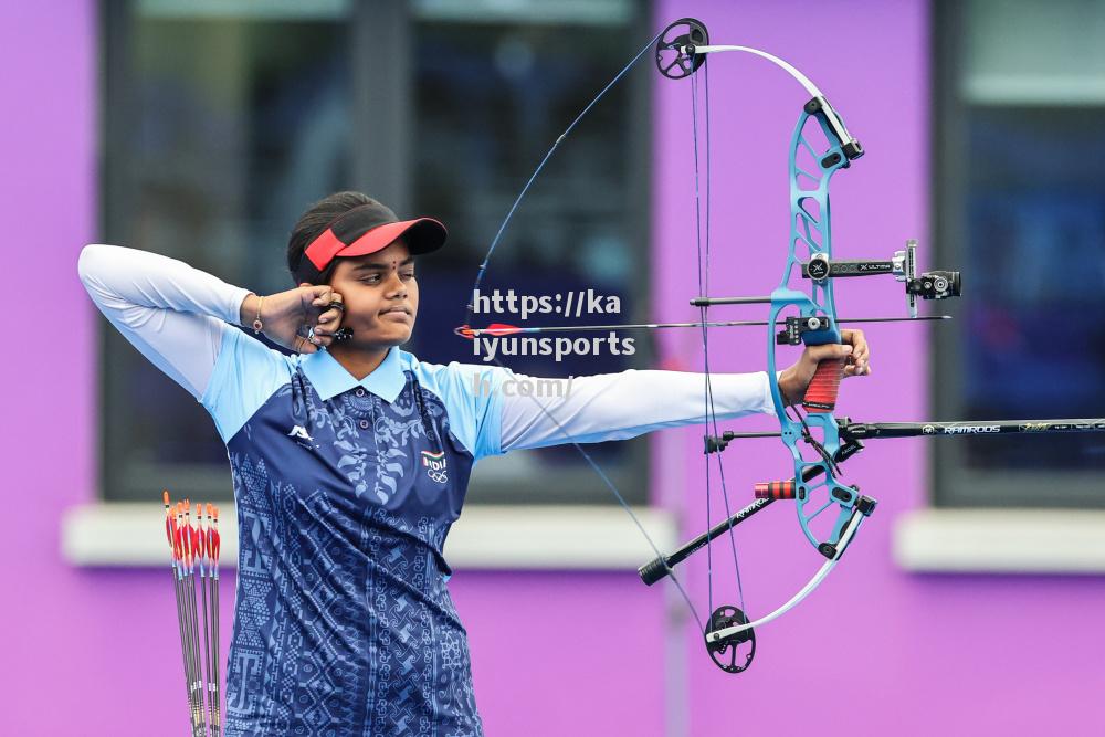 开云体育-英国射箭选手勇夺女子团体赛金牌，稳定发挥